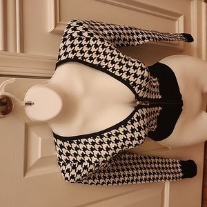 Good American Houndstooth Crop Sweater